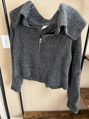 Varley Black & Gray Ribbed Half-Zip Turtleneck Sweater
